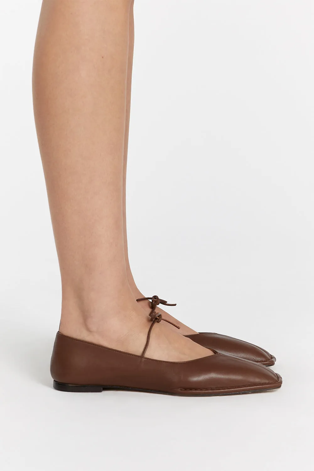 ALOHAS SWAY CHESTNUT LEATHER FLAT